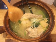 -刀小蛮半只鸡过桥米线(家乐福四元桥店)
