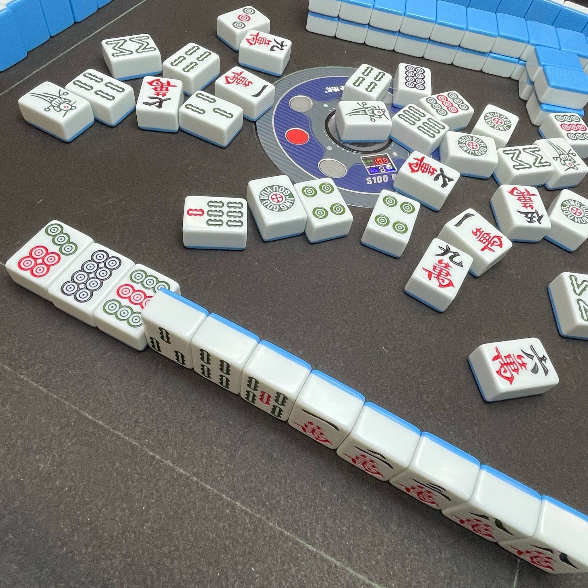 n学会了川麻的一些玩法
比广东麻将玩法多了很多
先提前预约了