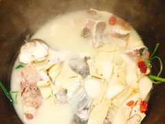 -咕嘟草帽鱼·牛奶一样的鲜鱼汤(包河万达广场创始店)