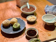 荠菜大虾双拼-鑫震源·苏式大虾生煎(山塘街店)