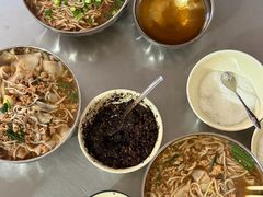 -正宗杨记普洱酸醋米线(总店)