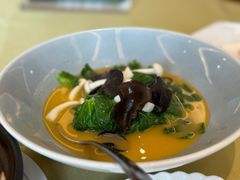 龙虾汤煮高山豆苗-湖影中餐厅·南京金茂威斯汀大酒店