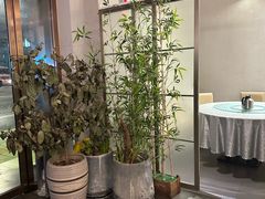 -莲餐厅·湖北菜·潜江小龙虾店(愚园路店)