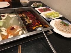 -百年川椒重庆老火锅(光谷店)