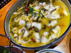 招牌老坛酸菜鱼-厨道重庆菜馆(鸳鸯店)