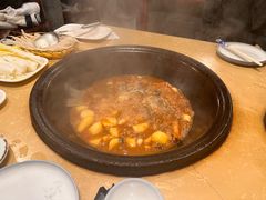 -万里闯关东铁锅炖菜馆(高新旗舰店)