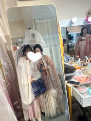 -一揽芳华汉服旗袍体验馆(拙政园店)