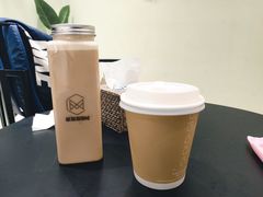 卡布奇诺-藏猫猫咖啡主题馆(中央大道店)