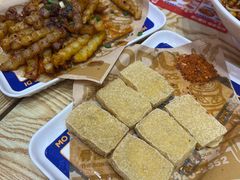 -魔都三兄弟酸辣粉·蘸卤炸串(虹桥万科店)