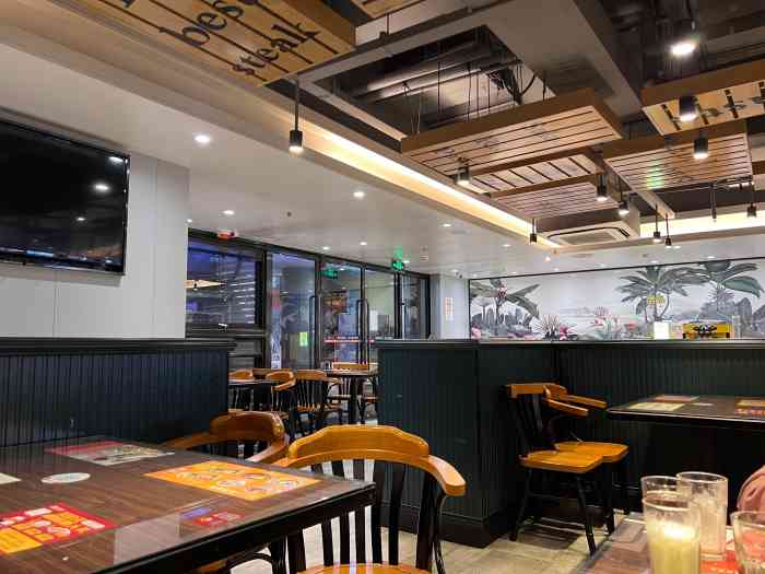 豪享来中西餐厅(高境店)-"这家店装修了一次,相比较而言 [服务铃.