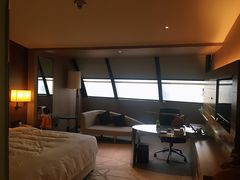 -上海滴水湖皇冠假日酒店