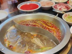 -沸炉重庆老火锅(军事博物馆店)