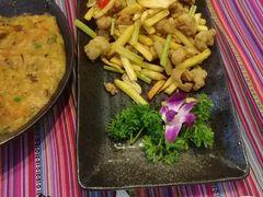 干锅牛蛙-香巴拉云南餐厅(华莱坞店)