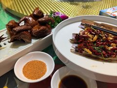 -快乐海鲜酒楼(滇池路店)