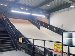 -SHOW 滑雪场(上海国金店)