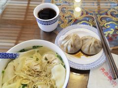 -笑来喜馄饨小笼工坊店(湖滨街店)