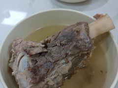 肉骨头-周震馄饨