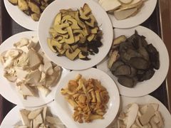 -天宜隆蘑菇宴火锅(石景山旗舰店)