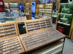 -光明眼镜·蔡司授权(徐泾店)