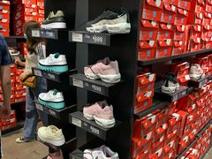 -NIKE上海青浦优选体验店