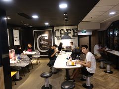 用餐区-麦当劳(静安寺店)