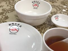 餐具摆设-新峰肉骨茶