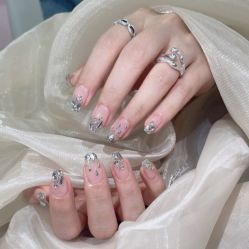 -花系美·美甲美睫精品店