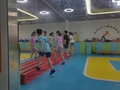 -逗你运动体能训练中心(冠城店)