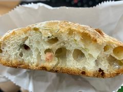 菠菜香肠恰巴塔-啊噗吐呦现场烘焙(麦凯乐店)