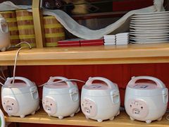-阿瓦山寨·湘菜现炒·剁椒鱼头王(咸阳总店)