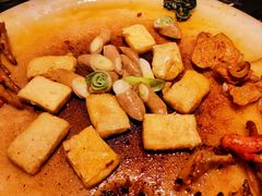 -冰冰龙虾·江湖菜·花园江景餐厅