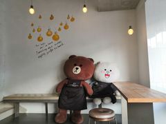 用餐区-顶东面包花园·生日蛋糕(世博店)