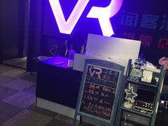 -VR间客漫虚拟现实体验馆(汉街店)