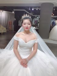 -艾米丽婚纱礼服