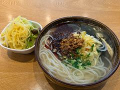 -三好食堂(煎饺·馄饨·肉饼米线·盛世广场店)
