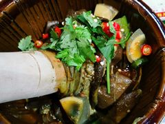 -老滇山寨•云南特色菜•地方菜•民族风情歌舞表演(金碧店)