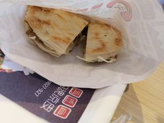 肉夹馍-勾魂凉皮(西二旗辉煌国际店)