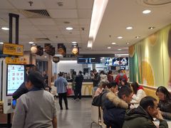 大堂-麦当劳(轻轨曹杨路店)