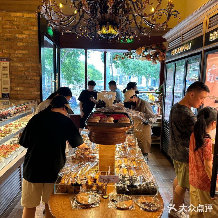 吹爆的网红店到底咋样，好奇心满满！