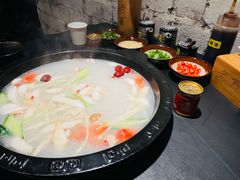-老酉火锅(阳明古镇店)
