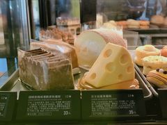 -星巴克臻选(莘庄仲盛店)