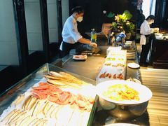 自助取餐区-唐拉雅秀酒店-西锦汇空中BBQ·思创餐厅