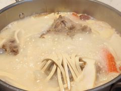 -三人行骨头王火锅(长寿店)