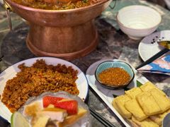 -浩海火燒雲傣家菜(芮欧百货店)