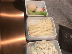 -七欣天香辣蟹火锅(闵行浦江欢乐颂店)