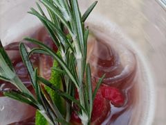 树莓气泡水-花仓咖啡(祥安巷店)