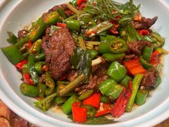 -老滇山寨•云南特色菜•地方菜•民族风情歌舞表演(金碧店)