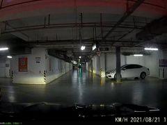 -龙阳广场-地下停车库