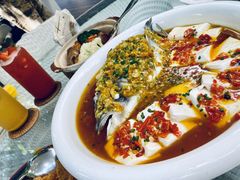 黄椒酱蒸大鱼头-T館·花园艺术餐厅