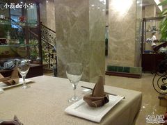-车之谷·汽车文化主题餐厅(汽开店)